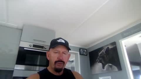 Snapshot of friskyneedsum chatting on 21, 10, 2025 bob online show from 21, 10, 2025