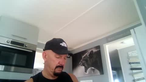 Snapshot of friskyneedsum chatting on 22, 10, 2025 bob online show from 22, 10, 2025