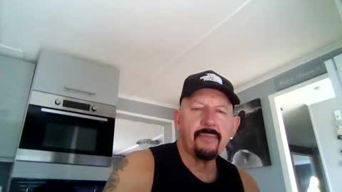 Snapshot of friskyneedsum chatting on 29, 10, 2025 bob online show from 29, 10, 2025