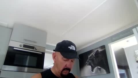 Snapshot of friskyneedsum chatting on 4, 11, 2025 bob online show from 4, 11, 2025