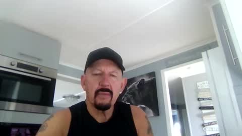 Snapshot of friskyneedsum chatting on 5, 11, 2025 bob online show from 5, 11, 2025