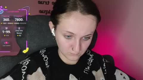 Snapshot of frosty_blueberries4 chatting on 31, 10, 2025 ANA online show from 31, 10, 2025