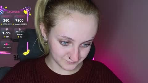 Snapshot of frosty_blueberries4 chatting on 15, 11, 2025 ANA online show from 15, 11, 2025