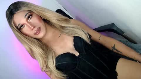 sweetyJENNY online show from 4, 5, 2026