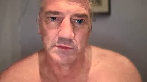 Snapshot of fullback_15 chatting on 13, 9, 2025 fullback_15 online show from 13, 9, 2025