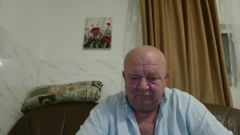 Snapshot of fullballs6 chatting on 25, 11, 2025 fullballs6 online show from 25, 11, 2025