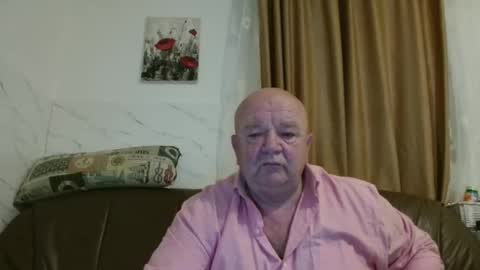 Snapshot of fullballs6 chatting on 28, 11, 2025 fullballs6 online show from 28, 11, 2025