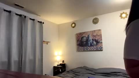 Linnys Palace online show from 19, 12, 2025