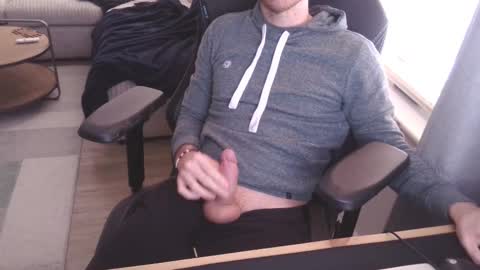 Snapshot of funkybits chatting on 4, 3, 2025 funkybits online show from 4, 3, 2025