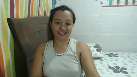 Snapshot of funluvnpinay4u chatting on 20, 1, 2025 MAE online show from 20, 1, 2025