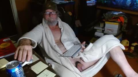 Snapshot of funmike2000 chatting on 11, 1, 2025 mike online show from 11, 1, 2025