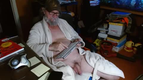 Snapshot of funmike2000 chatting on 18, 1, 2025 mike online show from 18, 1, 2025