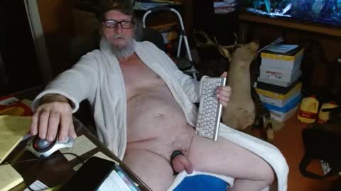 Snapshot of funmike2000 chatting on 6, 2, 2025 mike online show from 6, 2, 2025