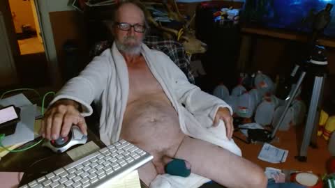 Snapshot of funmike2000 chatting on 23, 10, 2025 mike online show from 23, 10, 2025