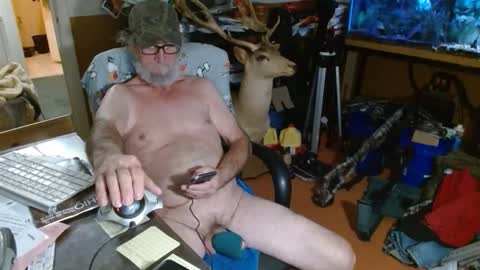 Snapshot of funmike2000 chatting on 27, 11, 2025 mike online show from 27, 11, 2025