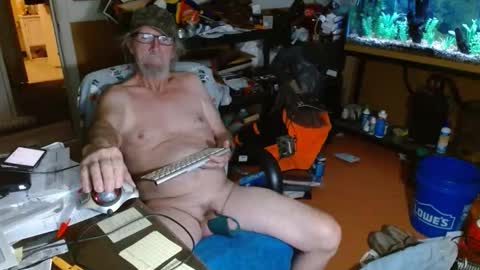 Snapshot of funmike2000 chatting on 8, 2, 2026 mike online show from 8, 2, 2026