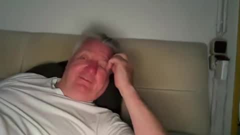 funnyhans online show from 19, 6, 2026