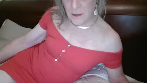 Snapshot of funtimetgirl chatting on 15, 2, 2025 Jessie Love online show from 15, 2, 2025