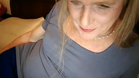 Snapshot of funtimetgirl chatting on 26, 10, 2025 Jessie Love online show from 26, 10, 2025