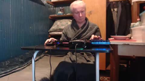 Snapshot of furosz chatting on 1, 2, 2025 furosz online show from 1, 2, 2025