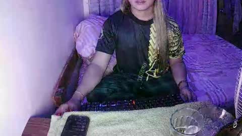 Snapshot of future_bride chatting on 6, 2, 2026 future_bride online show from 6, 2, 2026