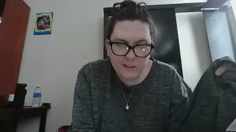 fuzzypeaches87 online show from 5, 1, 2026