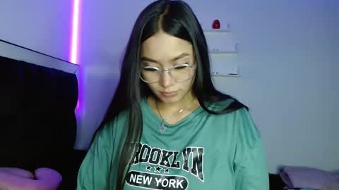 Snapshot of fysste_ chatting on 5, 3, 2025 Victoria online show from 5, 3, 2025