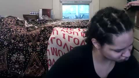 noturfae online show from 7, 4, 2026