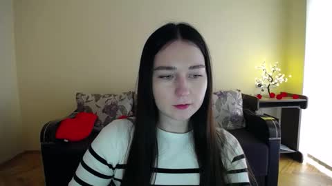 Snapshot of gabby_di chatting on 28, 4, 2026 Jaklin online show from 28, 4, 2026
