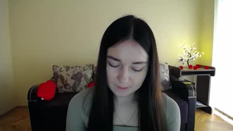 Snapshot of gabby_di chatting on 8, 5, 2026 Jaklin online show from 8, 5, 2026