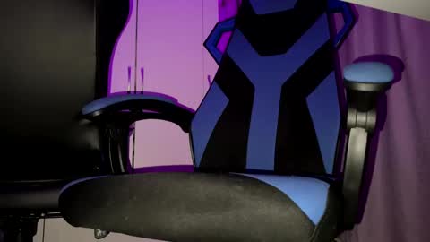 Gabeitches16 online show from 14, 1, 2025