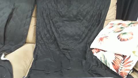 gaby  layla online show from 5, 3, 2025