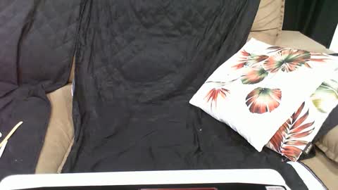 gaby  layla online show from 6, 3, 2025