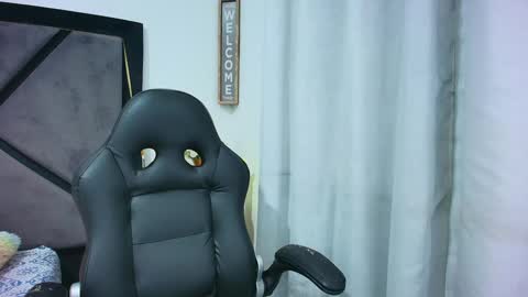 Snapshot of gabrieladurann chatting on 14, 9, 2025 GABRIELA online show from 14, 9, 2025