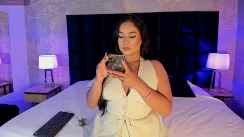 Gaby Blaze online show from 8, 3, 2025