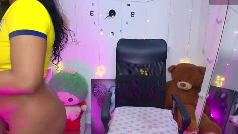 Snapshot of gaby_dams9 chatting on 9, 5, 2026 GABY online show from 9, 5, 2026