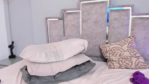 gabyyjones online show from 29, 1, 2025