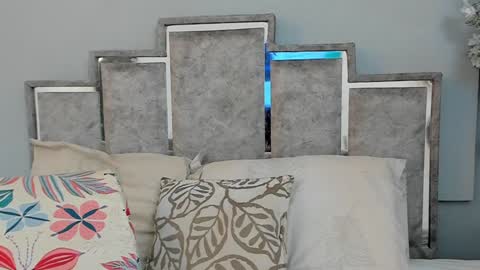 gabyyjones online show from 5, 2, 2025