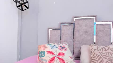 gabyyjones online show from 15, 2, 2025