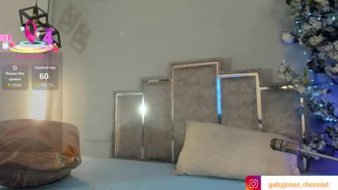 gabyyjones online show from 25, 9, 2025