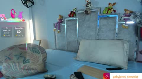 Snapshot of gabyyjones chatting on 19, 12, 2025 gabyyjones online show from 19, 12, 2025