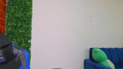 Snapshot of gael_david chatting on 2, 5, 2026 Gael online show from 2, 5, 2026
