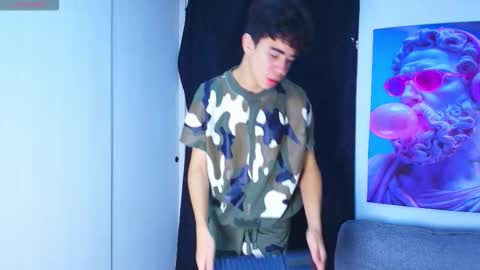 Snapshot of gael_moon chatting on 2, 3, 2026 Gael Moon online show from 2, 3, 2026