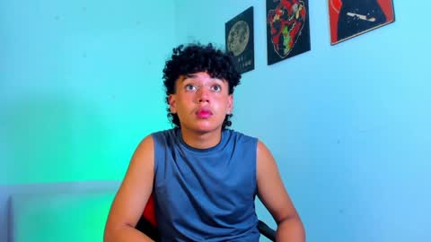 Snapshot of gaeloconner chatting on 22, 1, 2025 Gael Conner online show from 22, 1, 2025