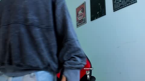 Snapshot of gaeloconner chatting on 4, 2, 2025 Gael Conner online show from 4, 2, 2025