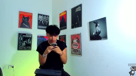 Snapshot of gaeloconner chatting on 2, 3, 2025 Gael Conner online show from 2, 3, 2025