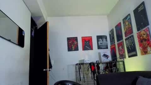 Snapshot of gaeloconner chatting on 14, 10, 2025 Gael Conner online show from 14, 10, 2025