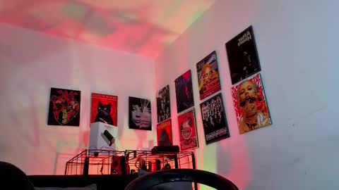 Snapshot of gaeloconner chatting on 3, 11, 2025 Gael Conner online show from 3, 11, 2025