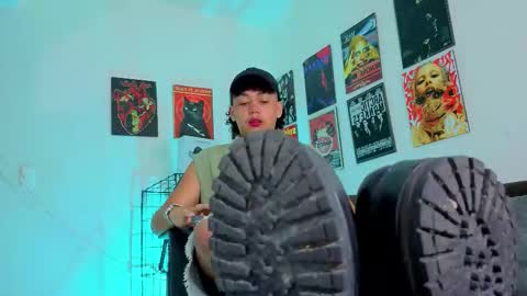 Snapshot of gaeloconner chatting on 12, 11, 2025 Gael Conner online show from 12, 11, 2025