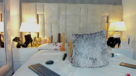  Gale  online show from 18, 2, 2025